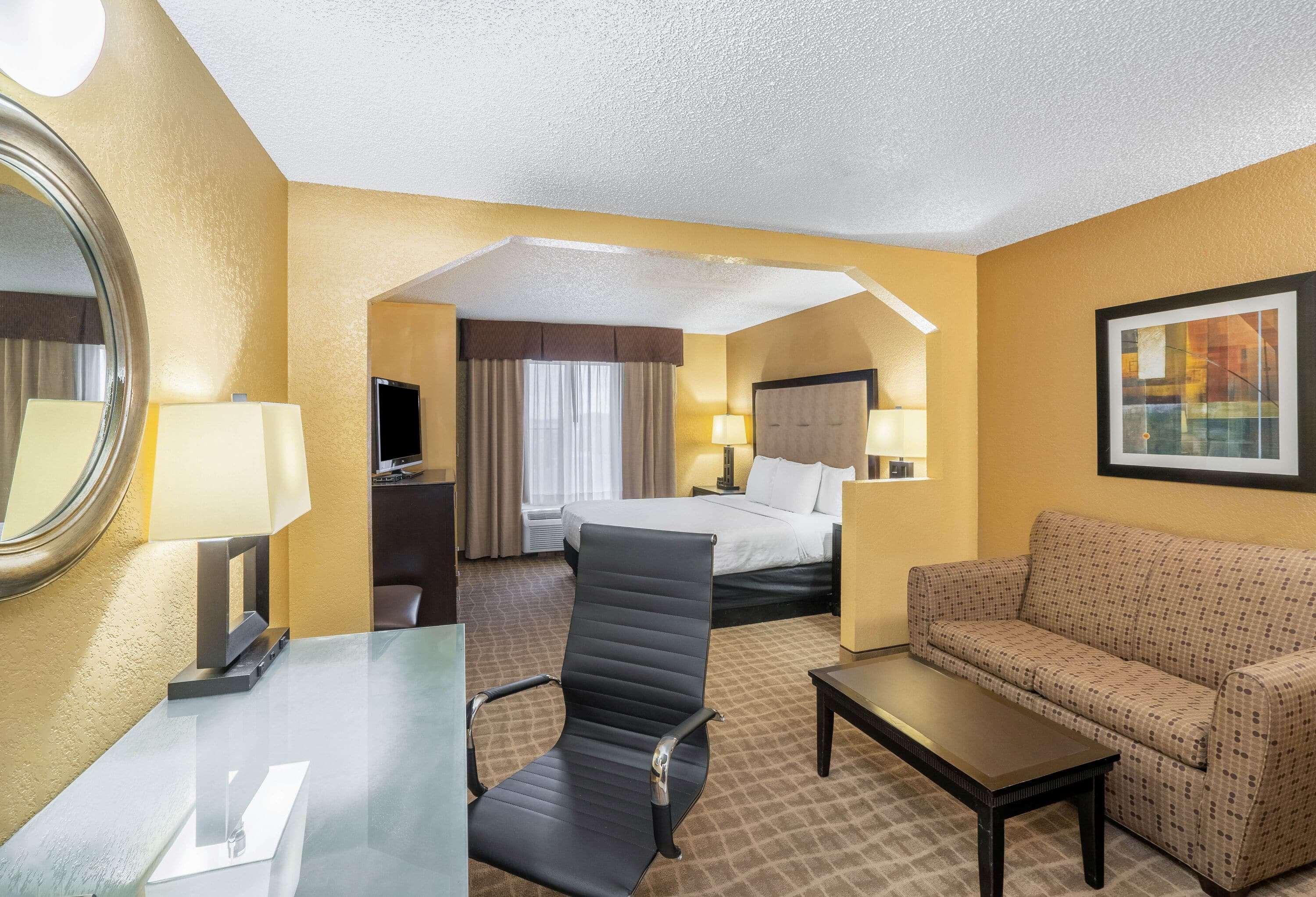 Hotel La Quinta By Wyndham Hot Springs Esterno foto