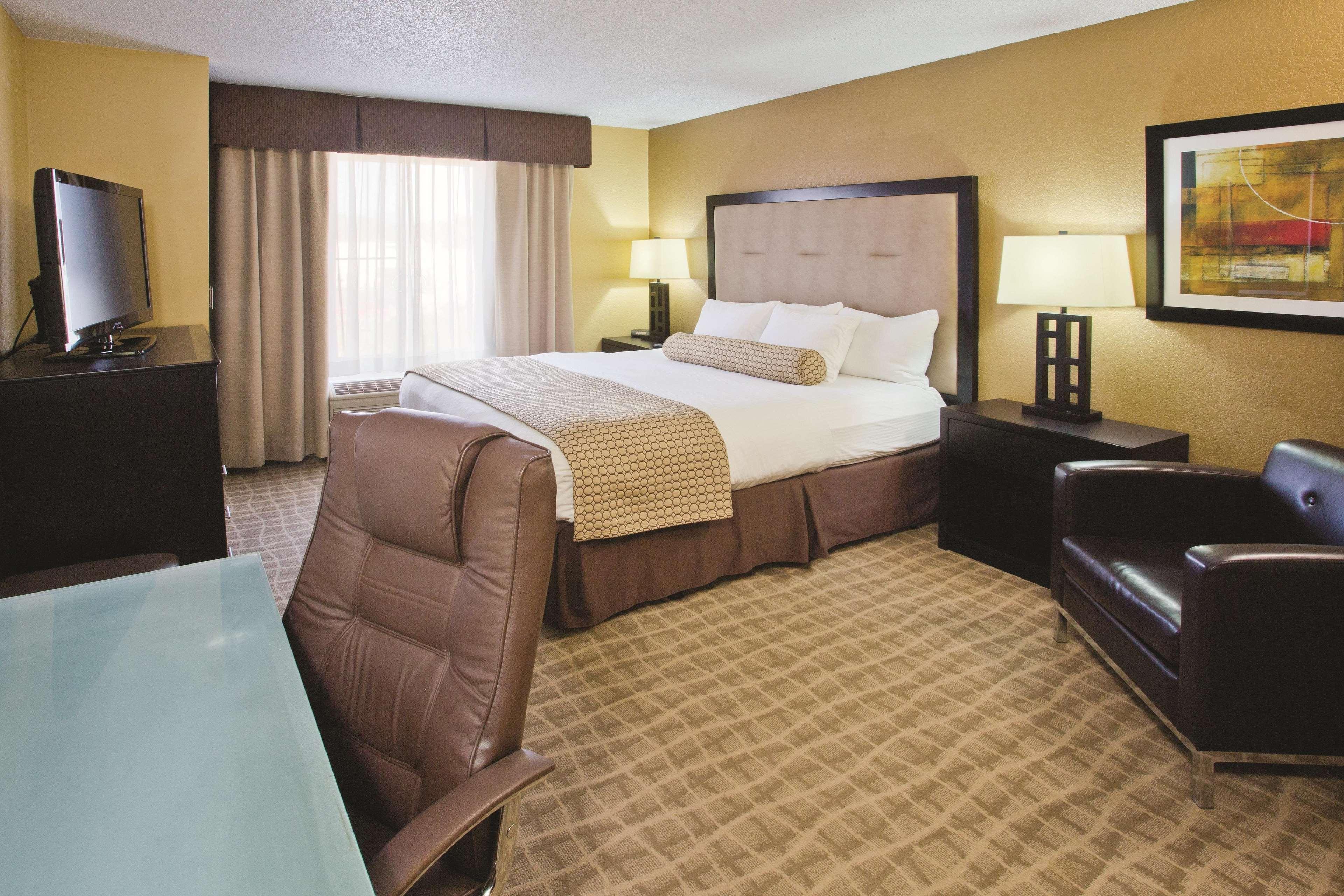 Hotel La Quinta By Wyndham Hot Springs Esterno foto